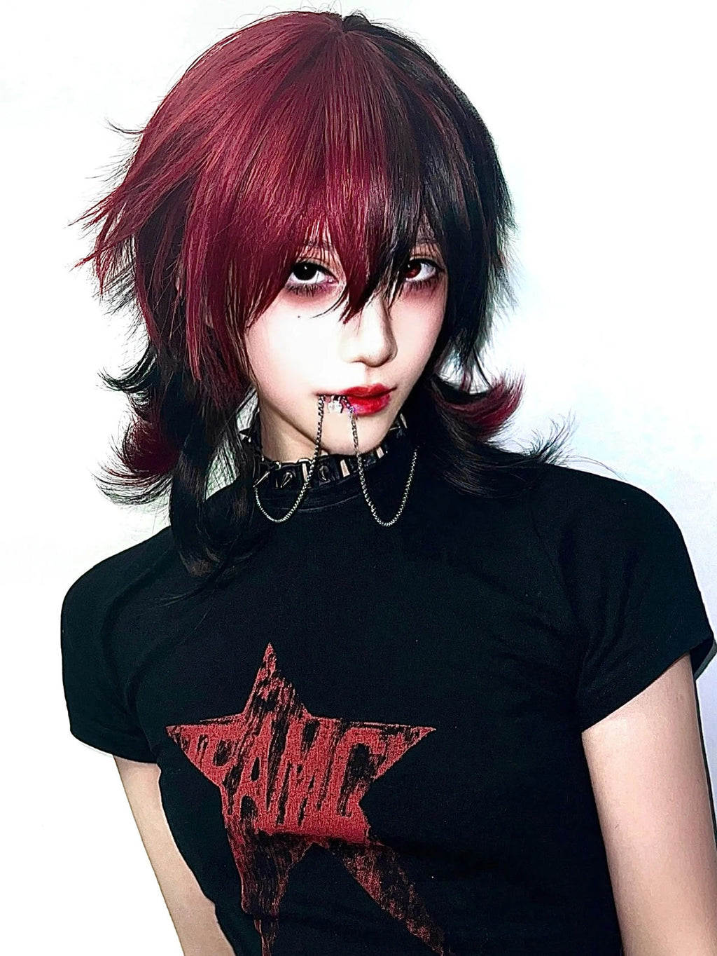 18Inch Handsome Girl Tomboy Style Black Red Synthetic Wigs With Bangs Medium Wavy Layered Hair Wig for Man Women Heat Resistant