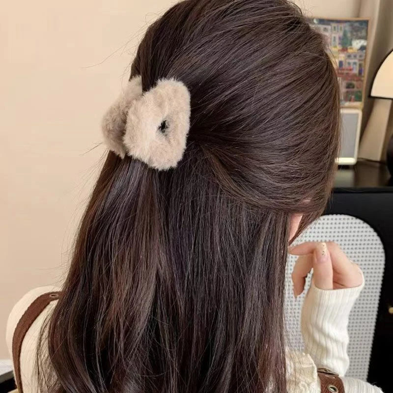 2Pcs Plush Cat Ears Shape Hair Clips Women Sweet Cute Beige Duck Beak Clip Hairpin Fashion Girls Headwear Hair Accessories